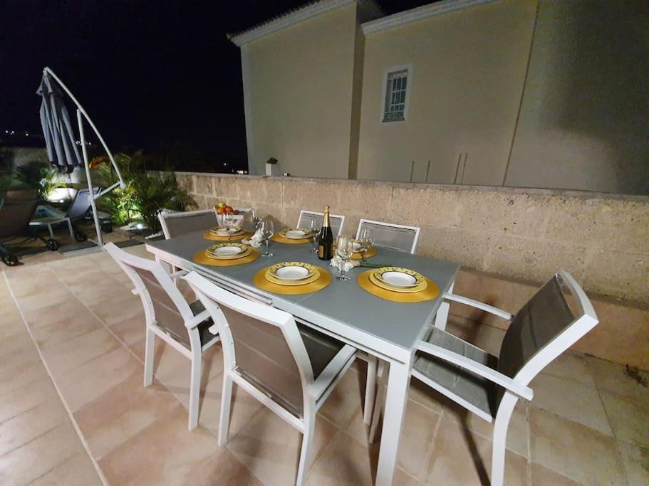 Villa Vanesa Luxury Private Villa With A Heated Pool, 4 Bedrooms And 4 Bathrooms Адехе Экстерьер фото