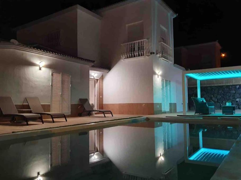 Villa Vanesa Luxury Private Villa With A Heated Pool, 4 Bedrooms And 4 Bathrooms Адехе Экстерьер фото