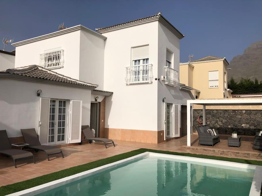 Villa Vanesa Luxury Private Villa With A Heated Pool, 4 Bedrooms And 4 Bathrooms Адехе Экстерьер фото