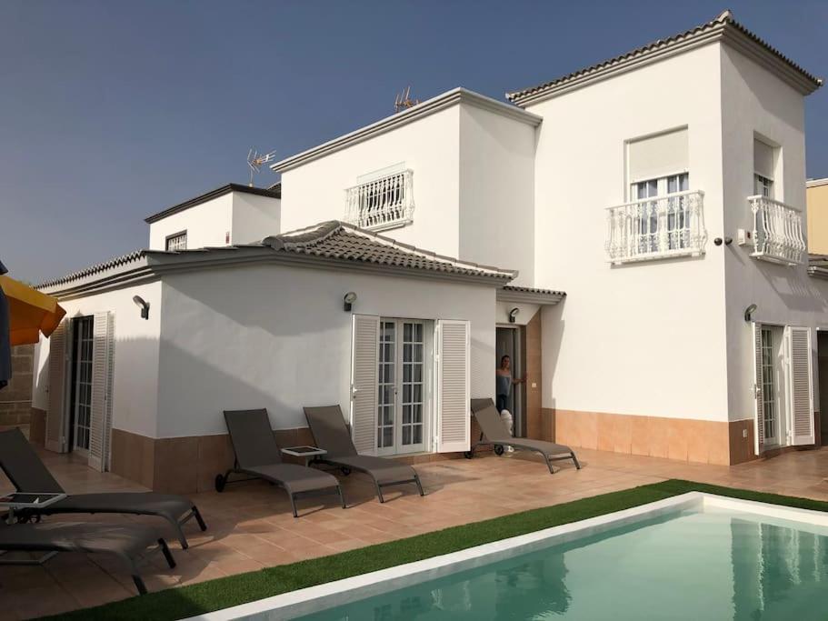 Villa Vanesa Luxury Private Villa With A Heated Pool, 4 Bedrooms And 4 Bathrooms Адехе Экстерьер фото